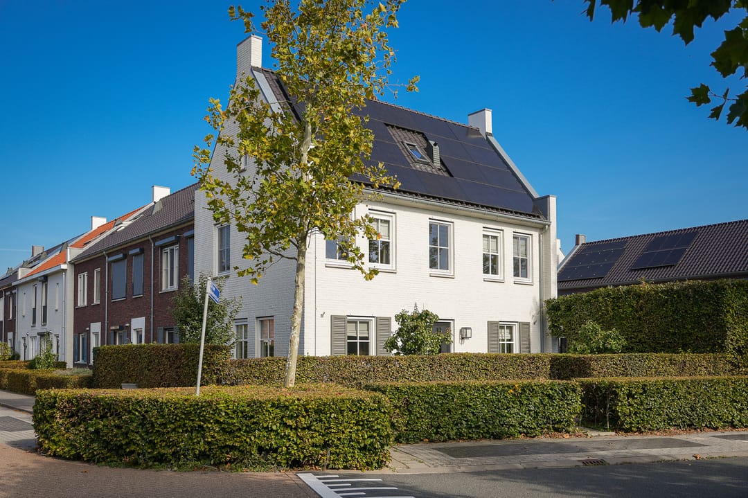 Photo 38 of Ir J H van Stuivenbergstraat 17
