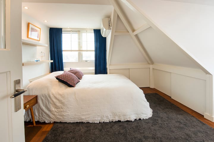 Twee-onder-één-kap te koop: Grindweg 139, Rotterdam