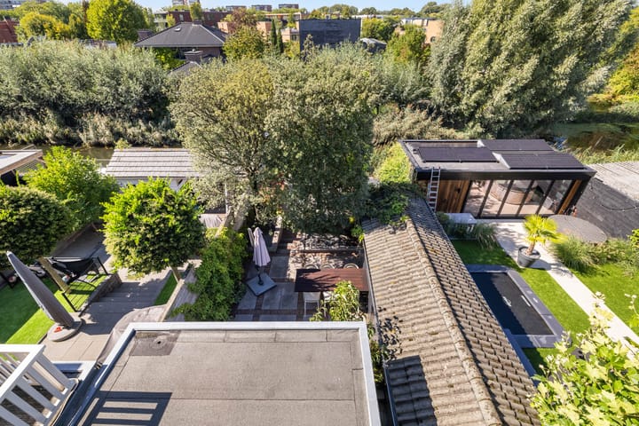 Twee-onder-één-kap te koop: Grindweg 139, Rotterdam