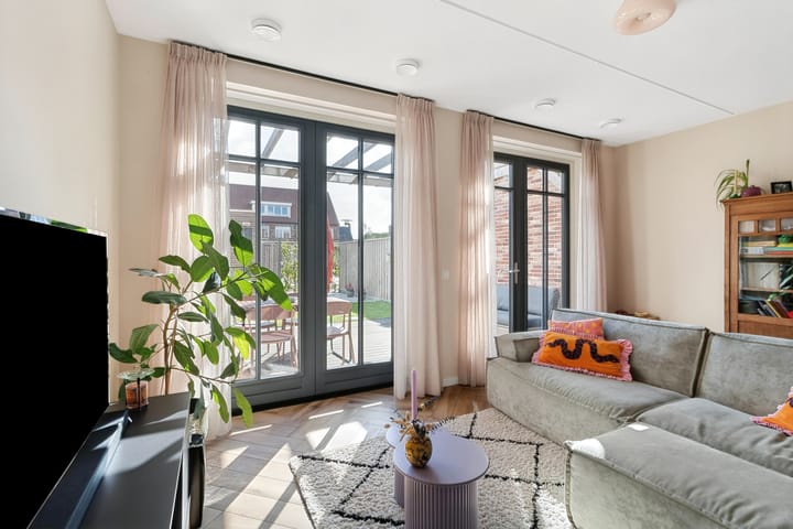 Tussenwoning te koop: Cederhout 35, Waddinxveen