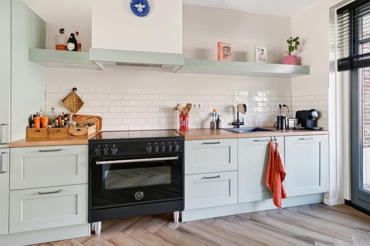 Tussenwoning te koop: Cederhout 35, Waddinxveen