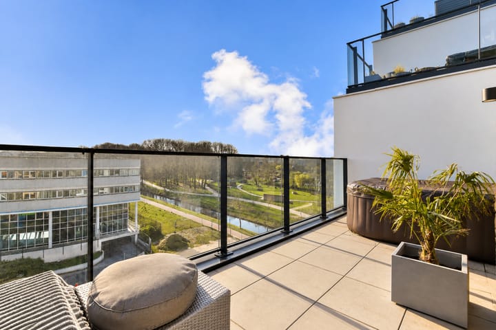Appartement te koop: Mies van der Rohestraat 47, Hoofddorp