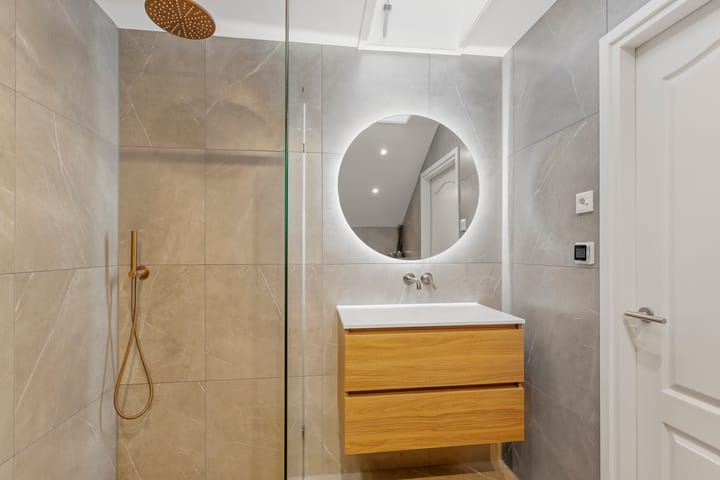 Tussenwoning te koop: Grasmeent 68, Almere