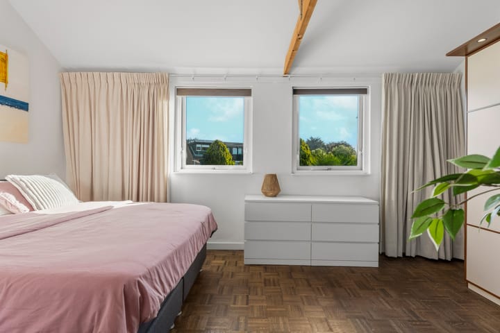 Tussenwoning te koop: Grasmeent 68, Almere