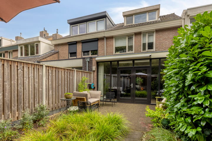 Tussenwoning te koop: Bremlaan 70, Oss