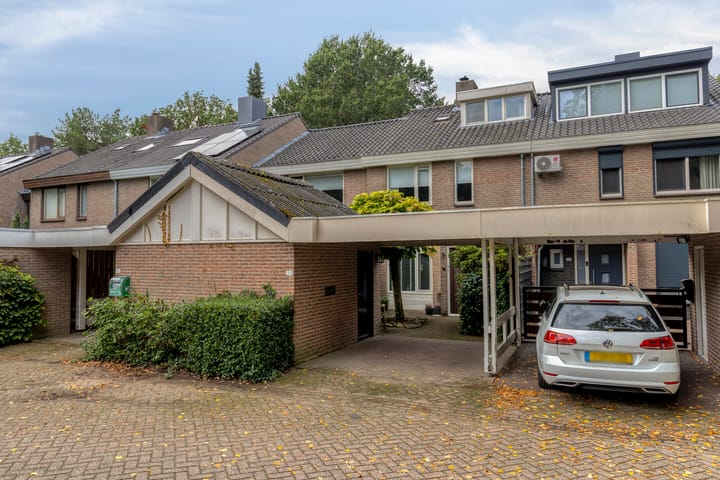 Tussenwoning te koop: Bremlaan 70, Oss
