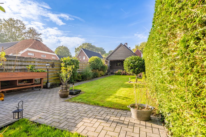 Twee-onder-één-kap te koop: Hoofdweg 47, Wedde