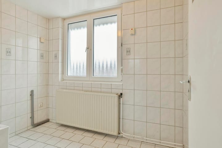 Tussenwoning te koop: Van Hiltenstraat 3, Geleen