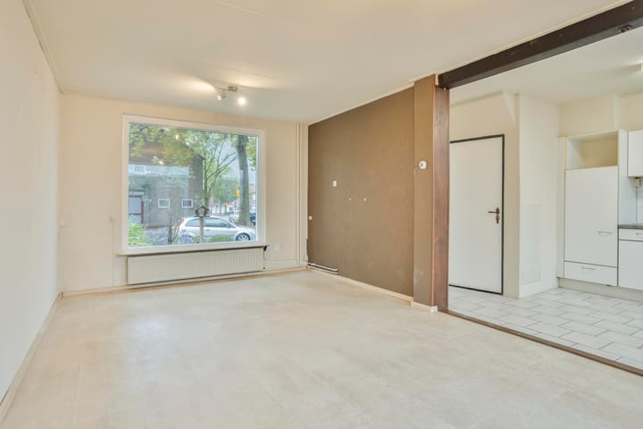 Tussenwoning te koop: Van Hiltenstraat 3, Geleen