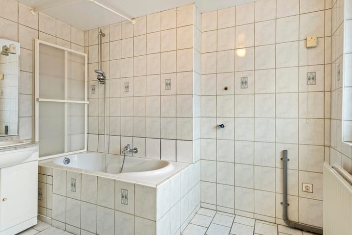 Tussenwoning te koop: Van Hiltenstraat 3, Geleen