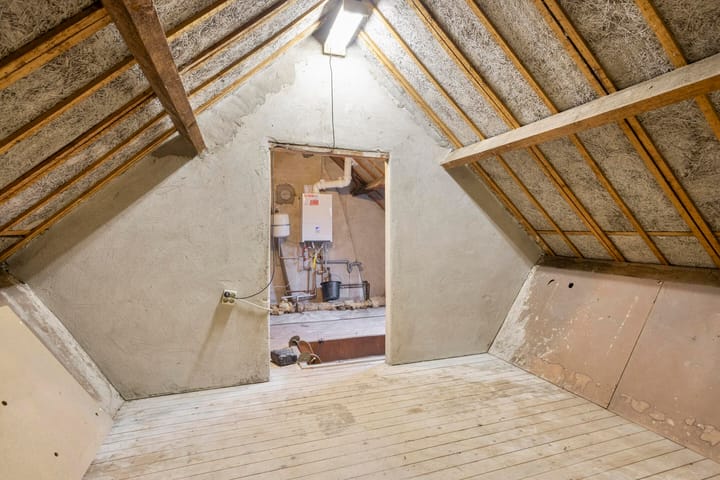 Tussenwoning te koop: Van Hiltenstraat 3, Geleen