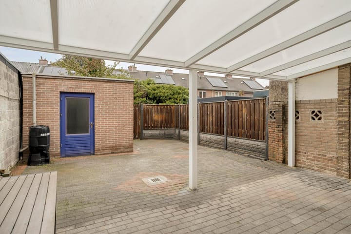 Tussenwoning te koop: Van Hiltenstraat 3, Geleen