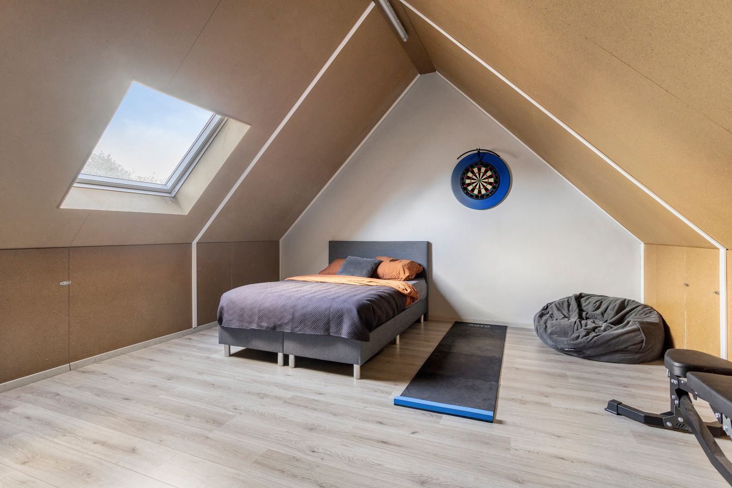 Photo 29 of Pimpernel 41
