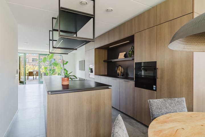Tussenwoning te koop: Barend Cohenstraat 17, Breda