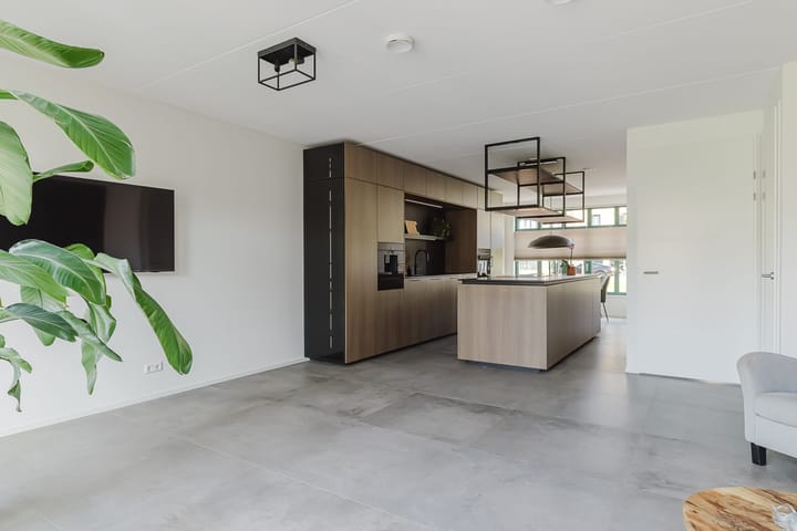 Tussenwoning te koop: Barend Cohenstraat 17, Breda