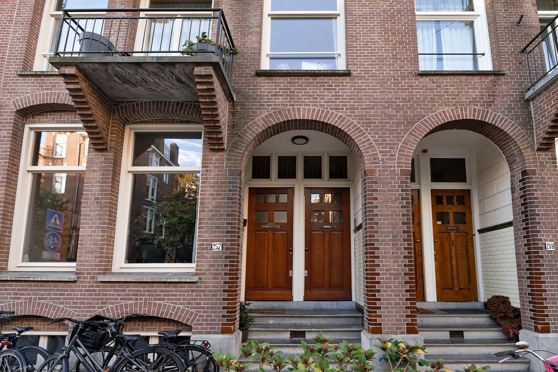 Photo 48 of Koninginneweg 257-B