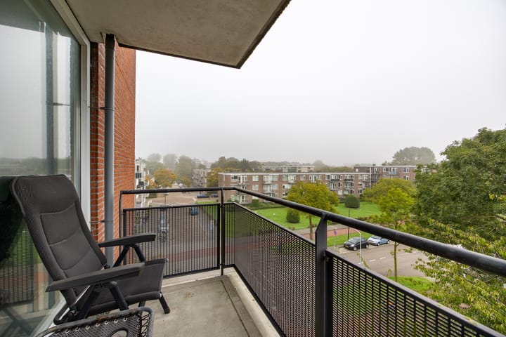 Appartement te koop: Vijf Meilaan 250, Leiden