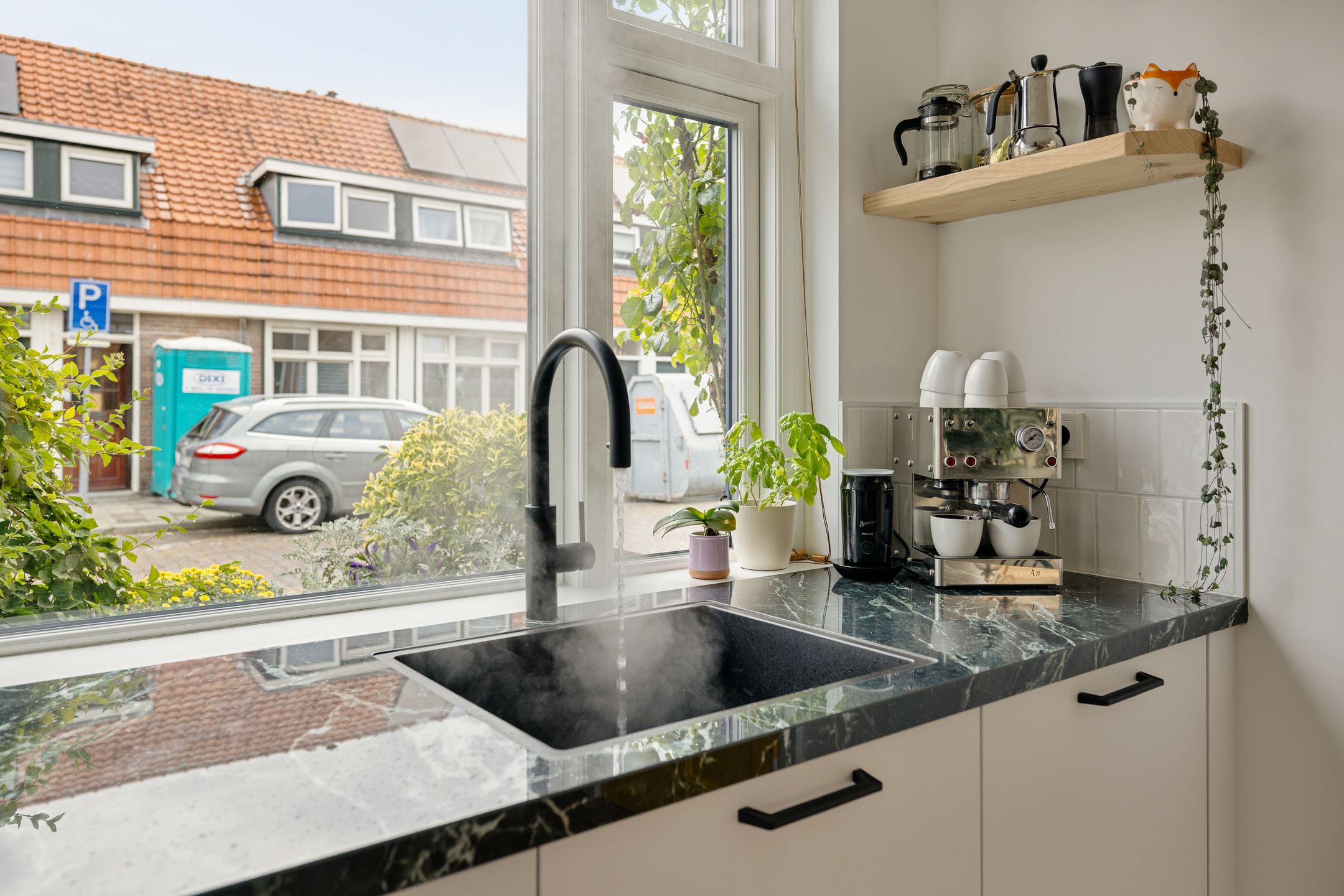 Photo 18 of Merwedestraat 49