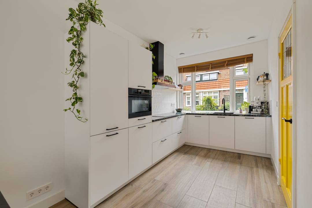 Photo 16 of Merwedestraat 49