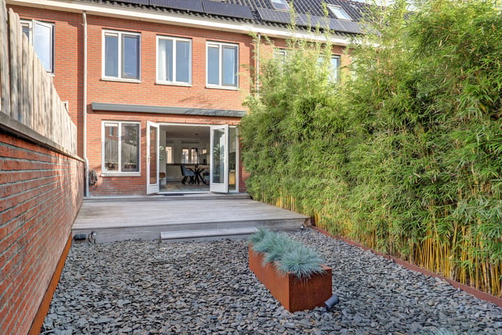 Tussenwoning te koop: Visserseiland 159, Hoorn