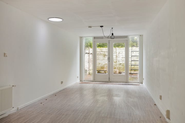 Tussenwoning te koop: Dirklangenstraat 49, Delft