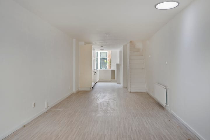 Tussenwoning te koop: Dirklangenstraat 49, Delft