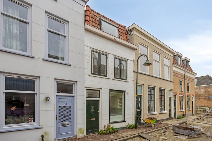 Tussenwoning te koop: Dirklangenstraat 49, Delft