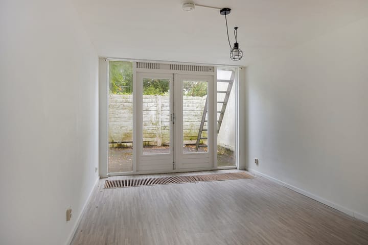 Tussenwoning te koop: Dirklangenstraat 49, Delft