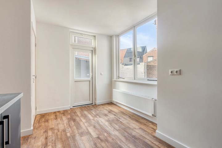 Tussenwoning te koop: Bolwerk 11, Sas Van Gent