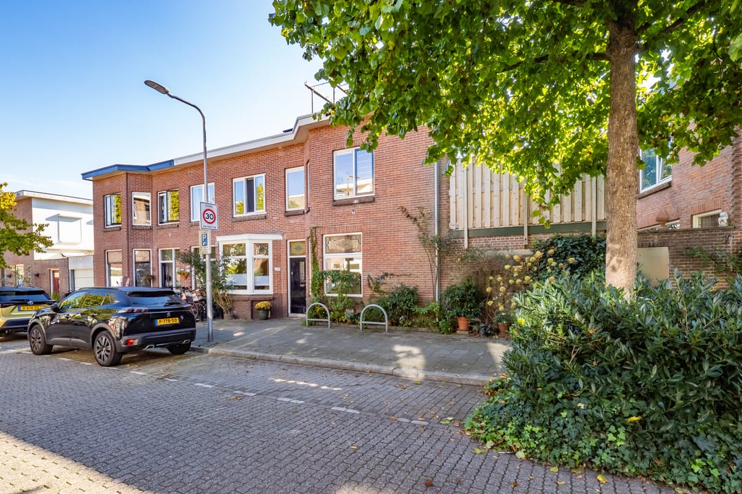 Photo 47 of Surinamestraat 128