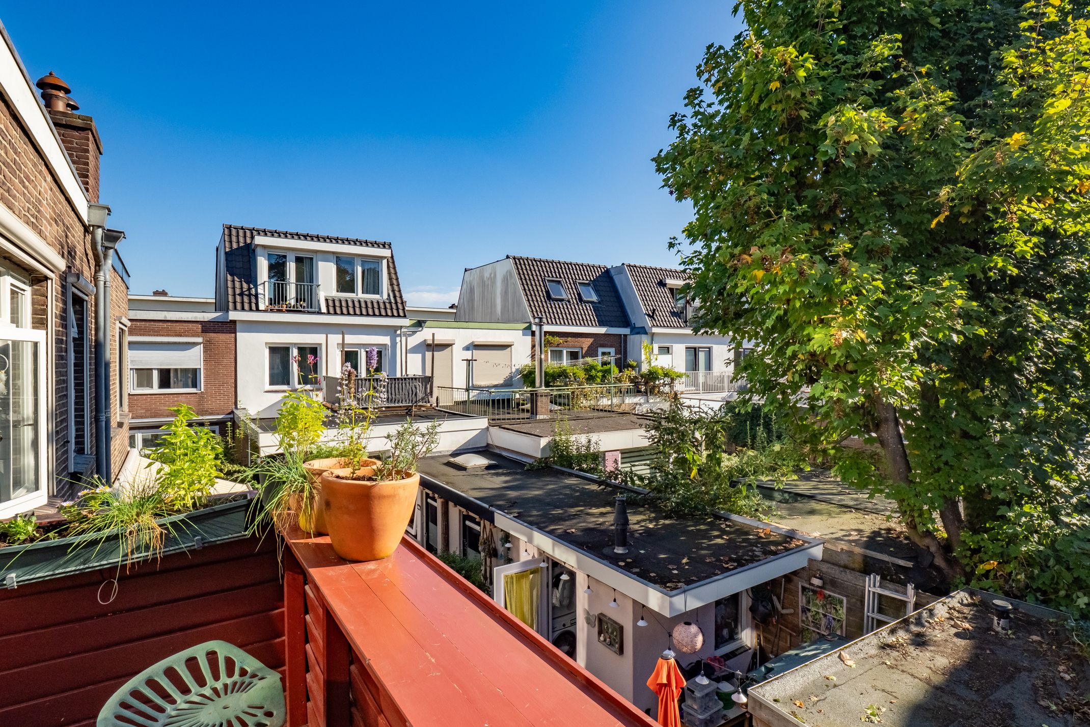 Photo 36 of Surinamestraat 128
