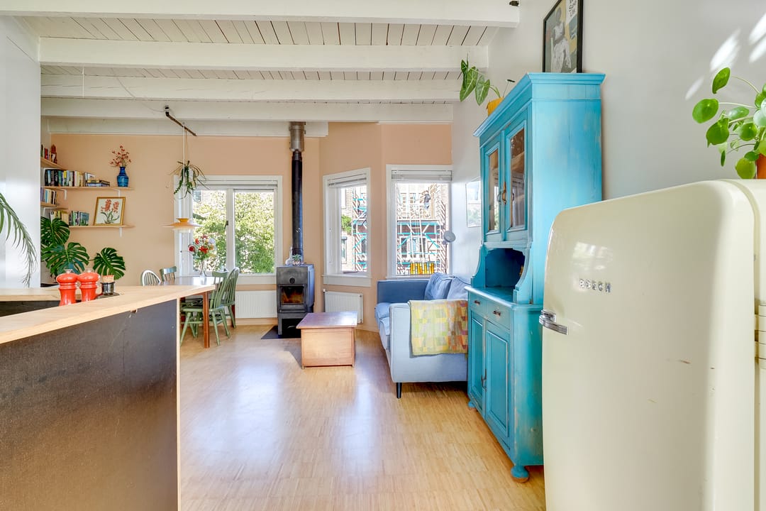 Photo 32 of Surinamestraat 128