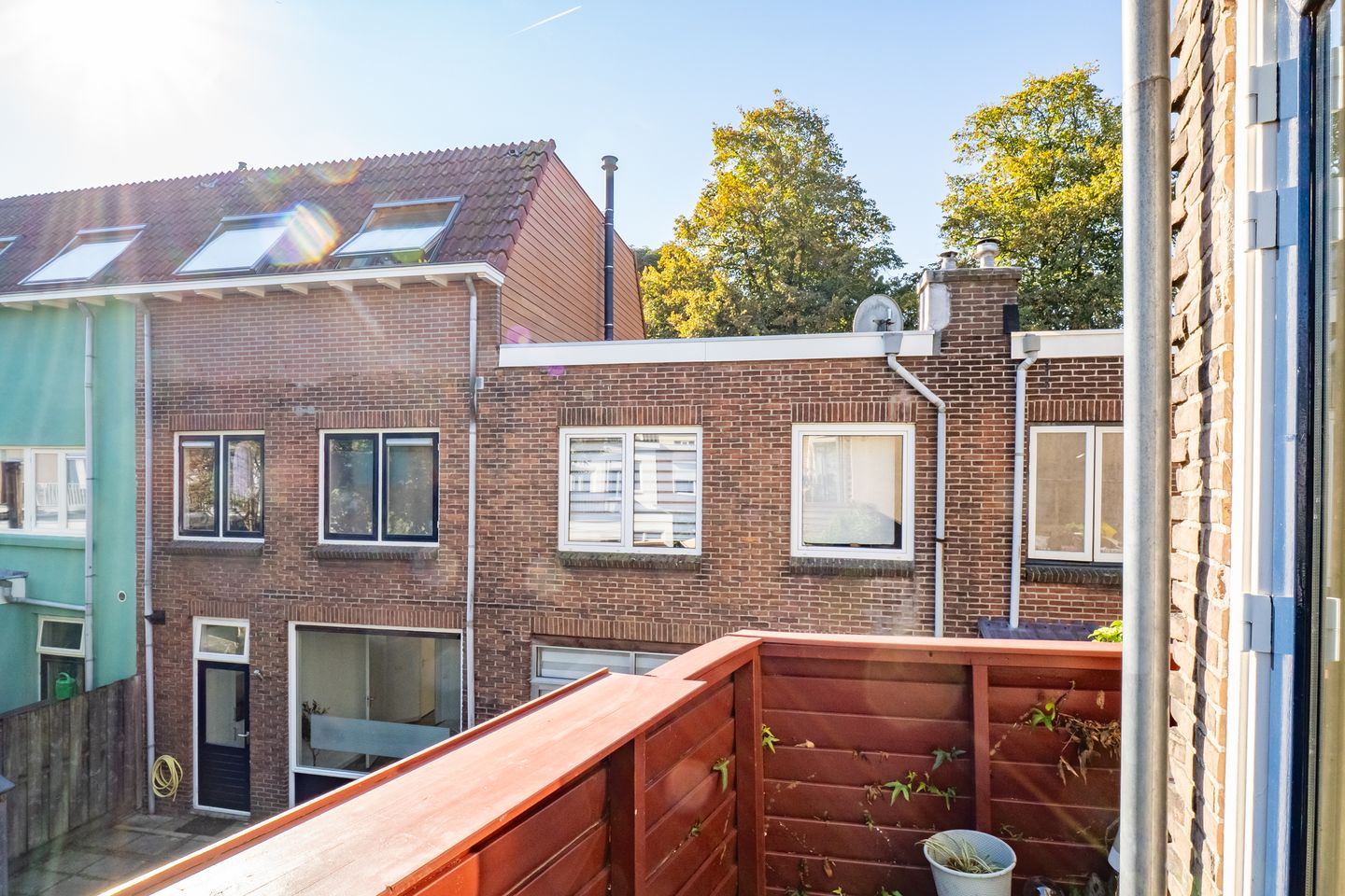 Photo 34 of Surinamestraat 128