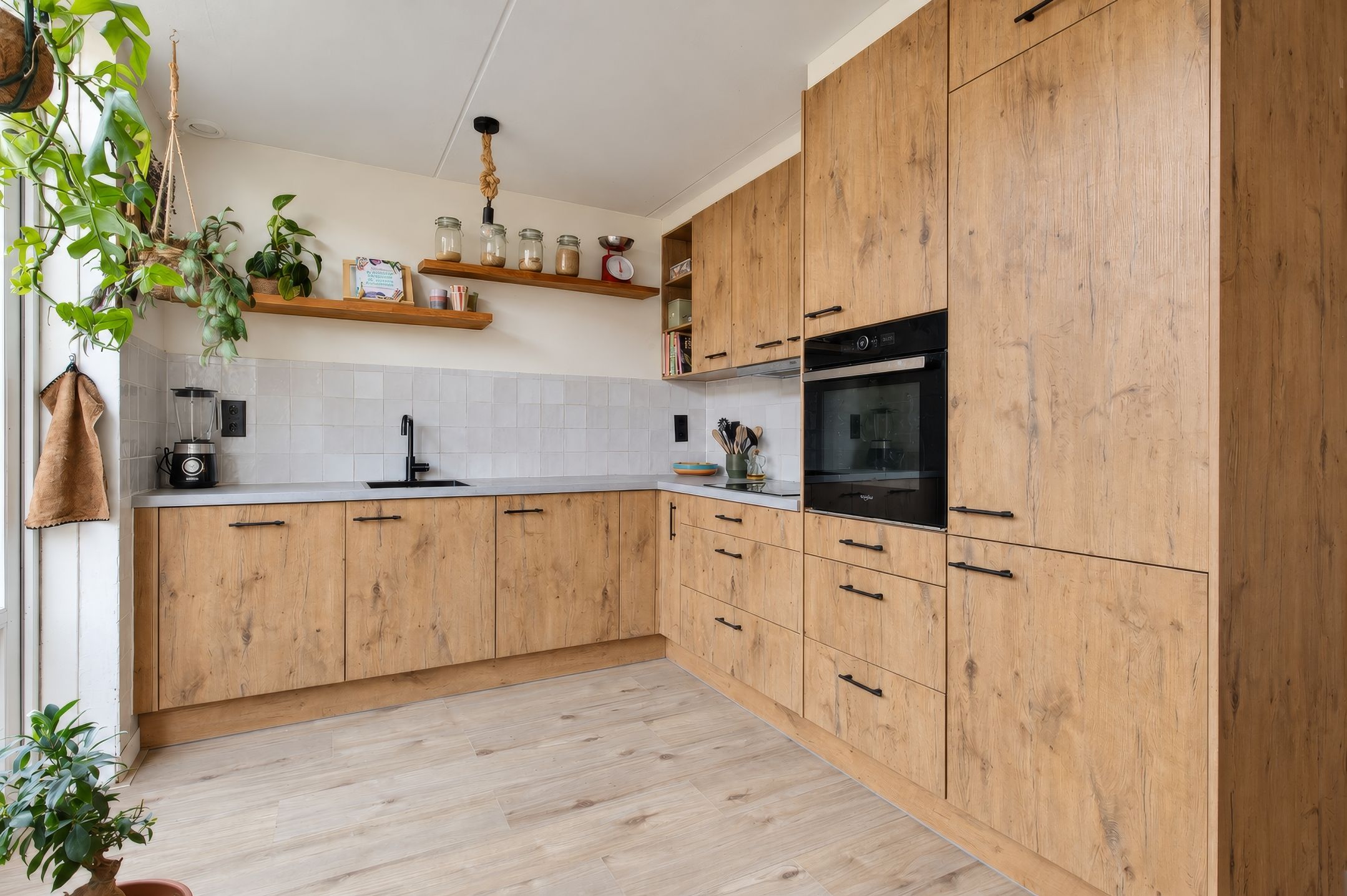 Photo 12 of Vanghoutstraat 16