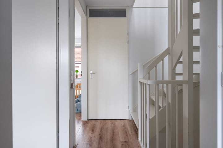 Tussenwoning te koop: Jan Luykenstraat 25, Leeuwarden