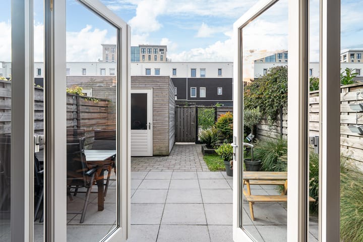 Tussenwoning te koop: Jan Luykenstraat 25, Leeuwarden