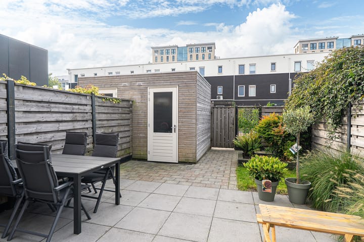 Tussenwoning te koop: Jan Luykenstraat 25, Leeuwarden