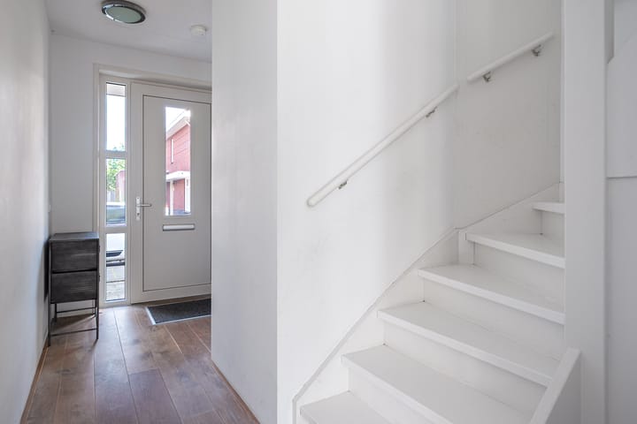 Tussenwoning te koop: Jan Luykenstraat 25, Leeuwarden