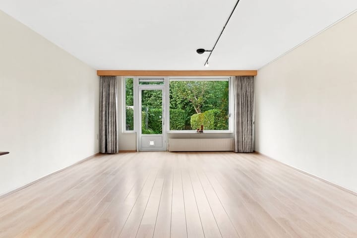 Tussenwoning te koop: Breeuwer 63, Hoorn