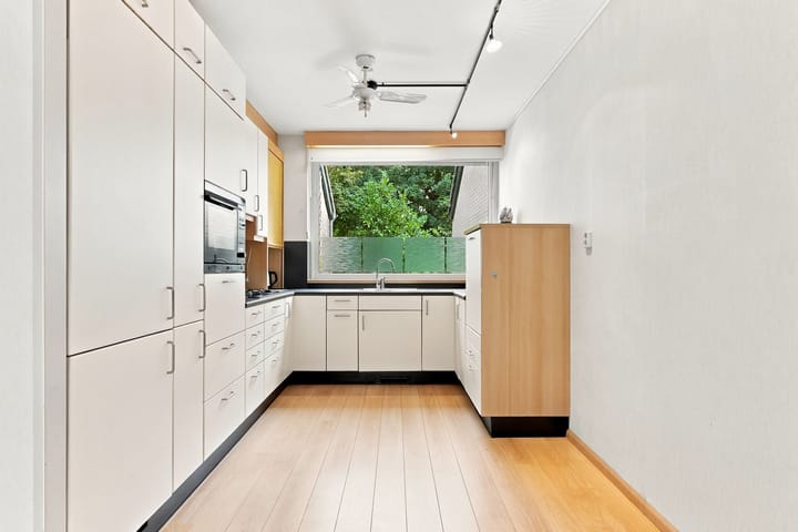 Tussenwoning te koop: Breeuwer 63, Hoorn
