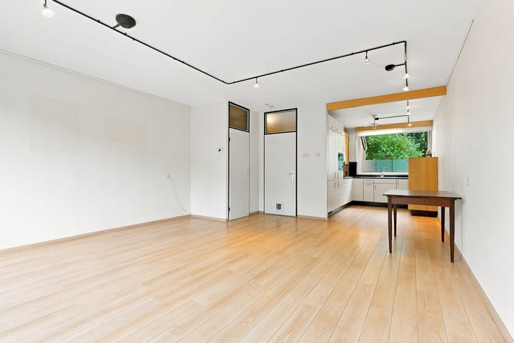 Tussenwoning te koop: Breeuwer 63, Hoorn