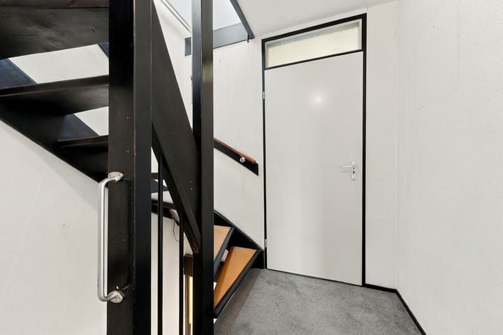 Tussenwoning te koop: Breeuwer 63, Hoorn