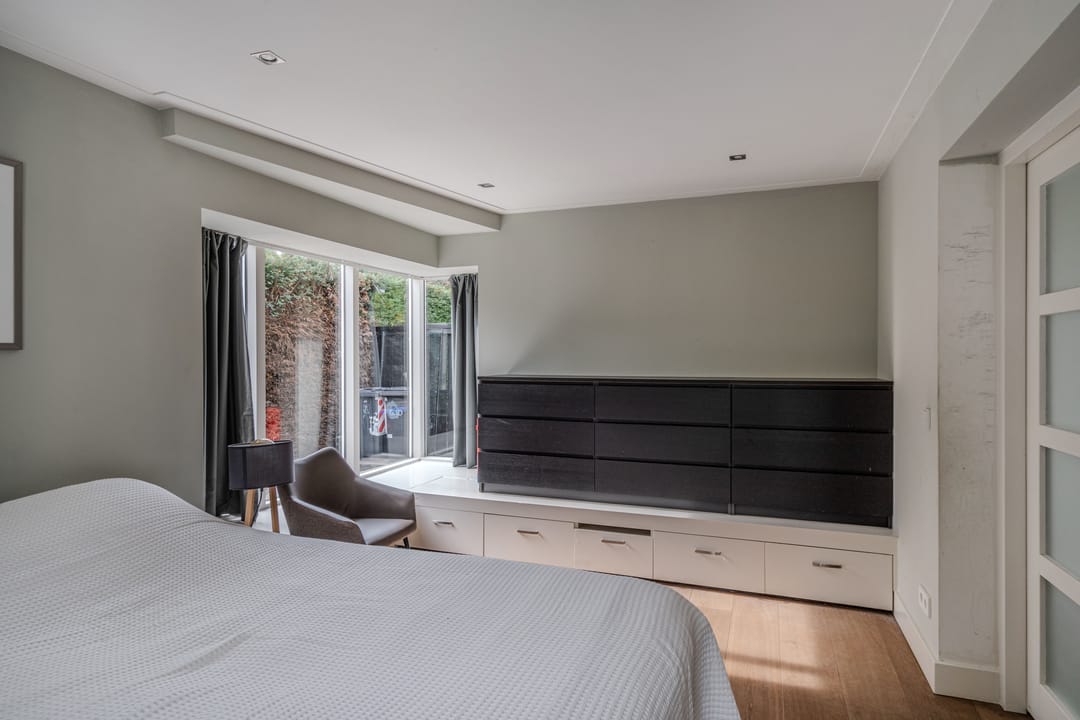 Photo 26 of Van Limburg Stirumstraat 17
