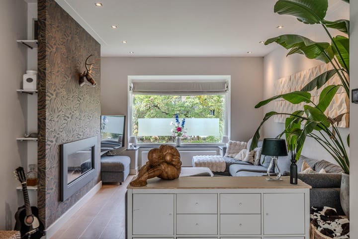 Vrijstaande woning te koop: Van Limburg Stirumstraat 17, Huizen
