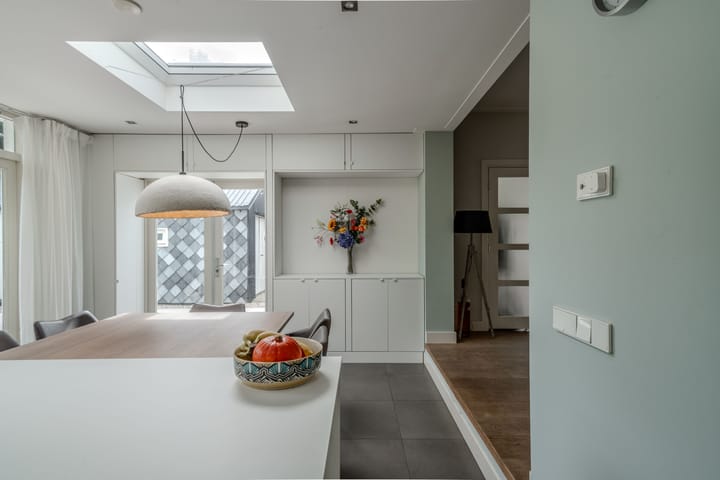 Vrijstaande woning te koop: Van Limburg Stirumstraat 17, Huizen