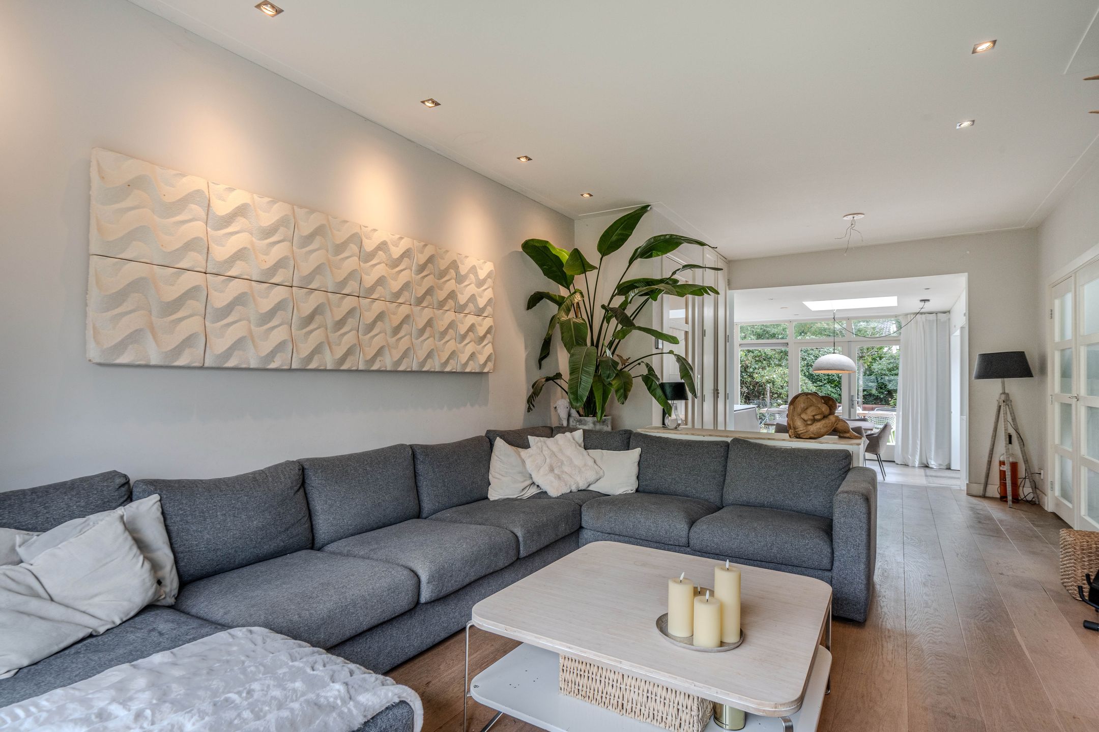 Photo 12 of Van Limburg Stirumstraat 17