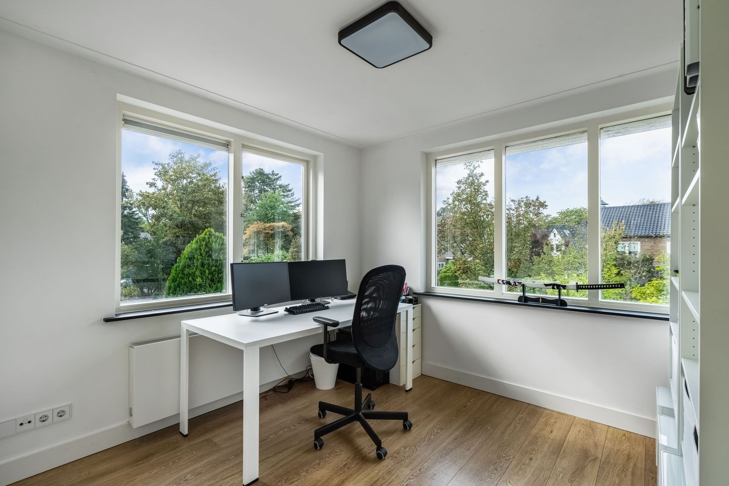 Photo 34 of Van Limburg Stirumstraat 17