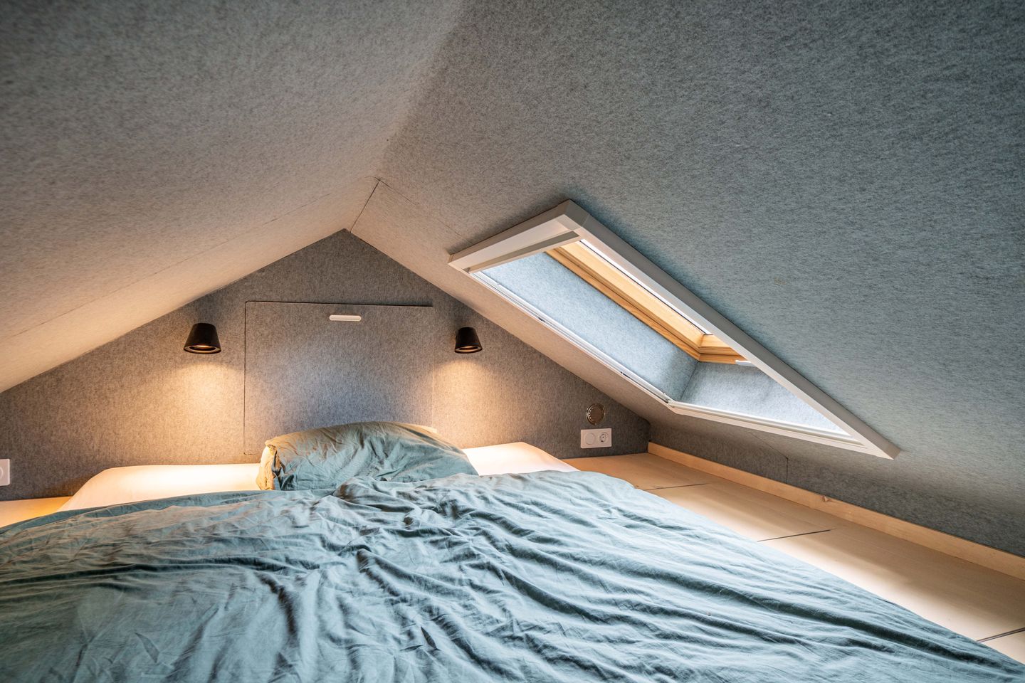 Photo 44 of Van Limburg Stirumstraat 17