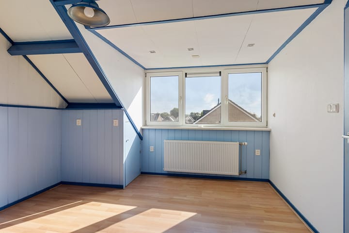 Hoekwoning te koop: Stjûrmanstún 15, Hallum