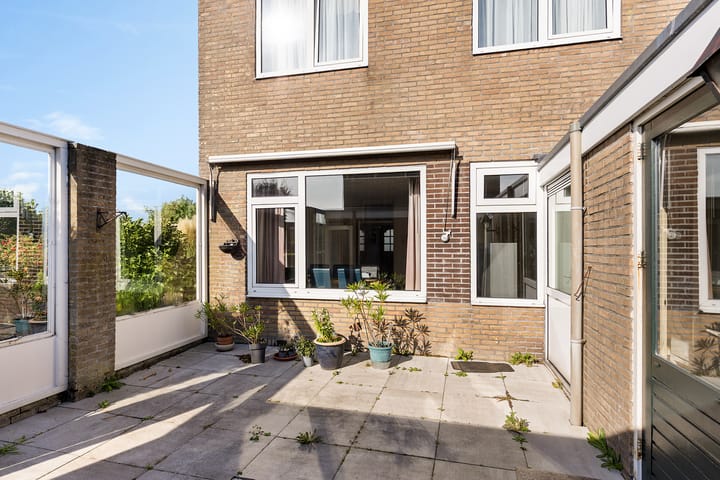 Hoekwoning te koop: Stjûrmanstún 15, Hallum